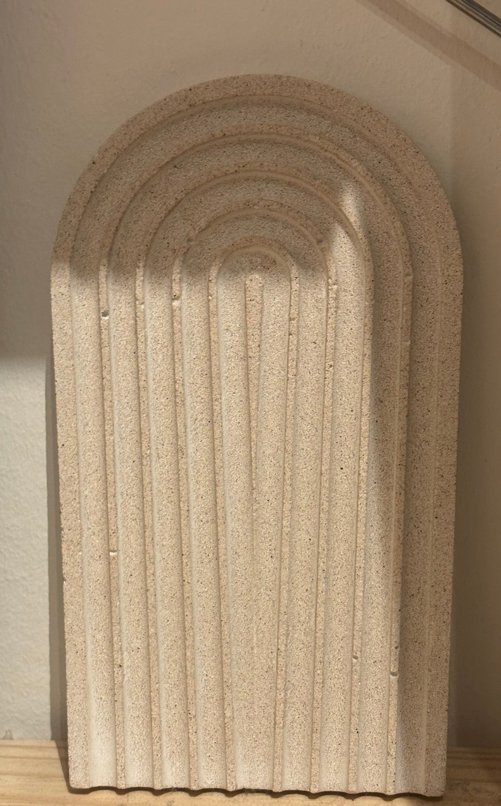plateau beige imiation pierre brute pose su rune etager